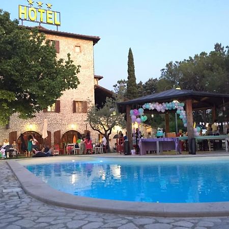 Hotel Benedetti Campello sul Clitunno Buitenkant foto