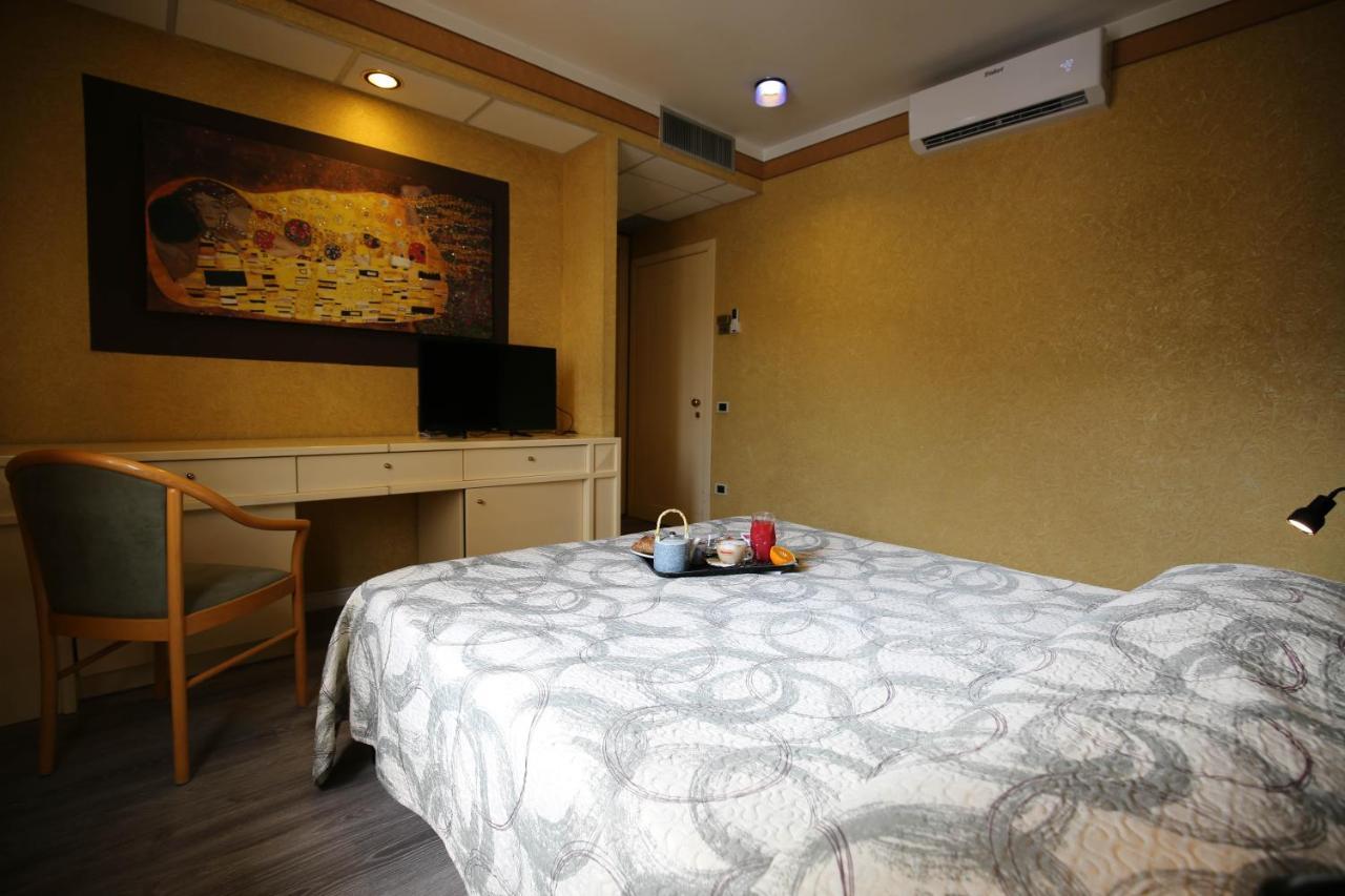 Hotel Benedetti Campello sul Clitunno Buitenkant foto