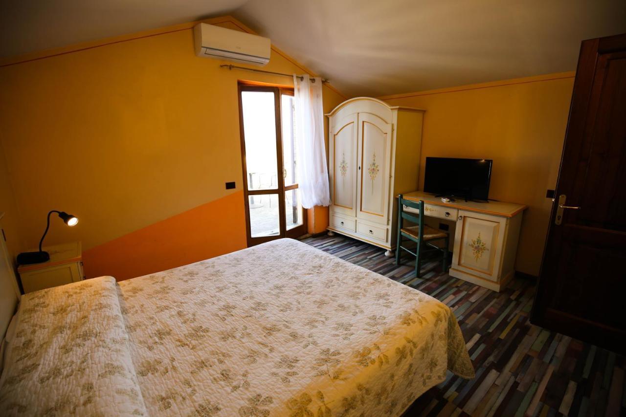 Hotel Benedetti Campello sul Clitunno Buitenkant foto
