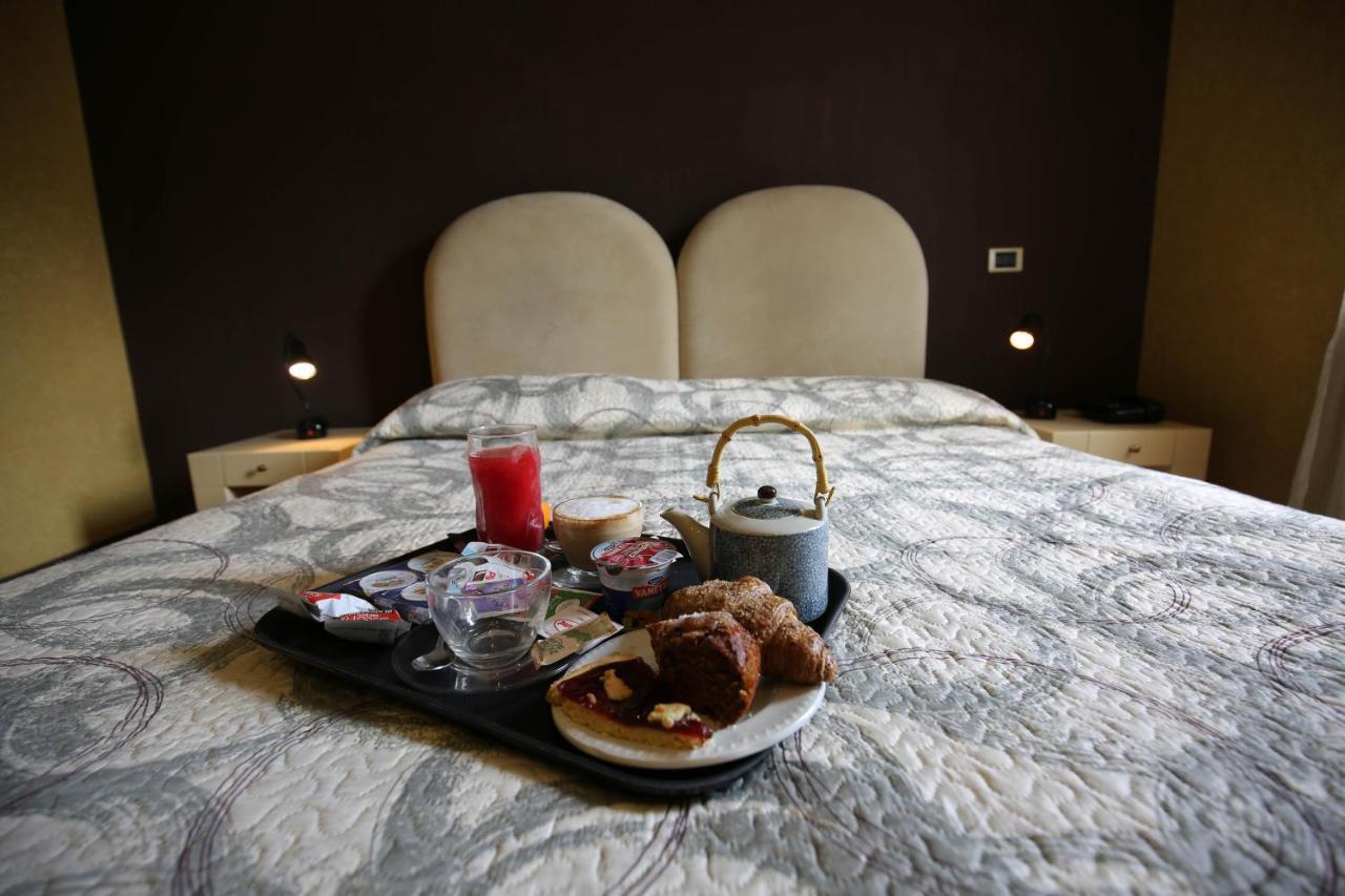 Hotel Benedetti Campello sul Clitunno Buitenkant foto
