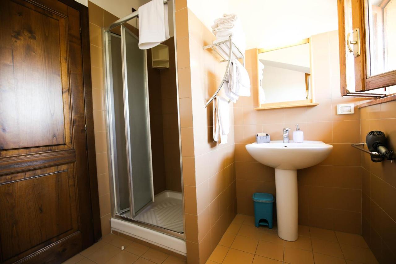 Hotel Benedetti Campello sul Clitunno Buitenkant foto