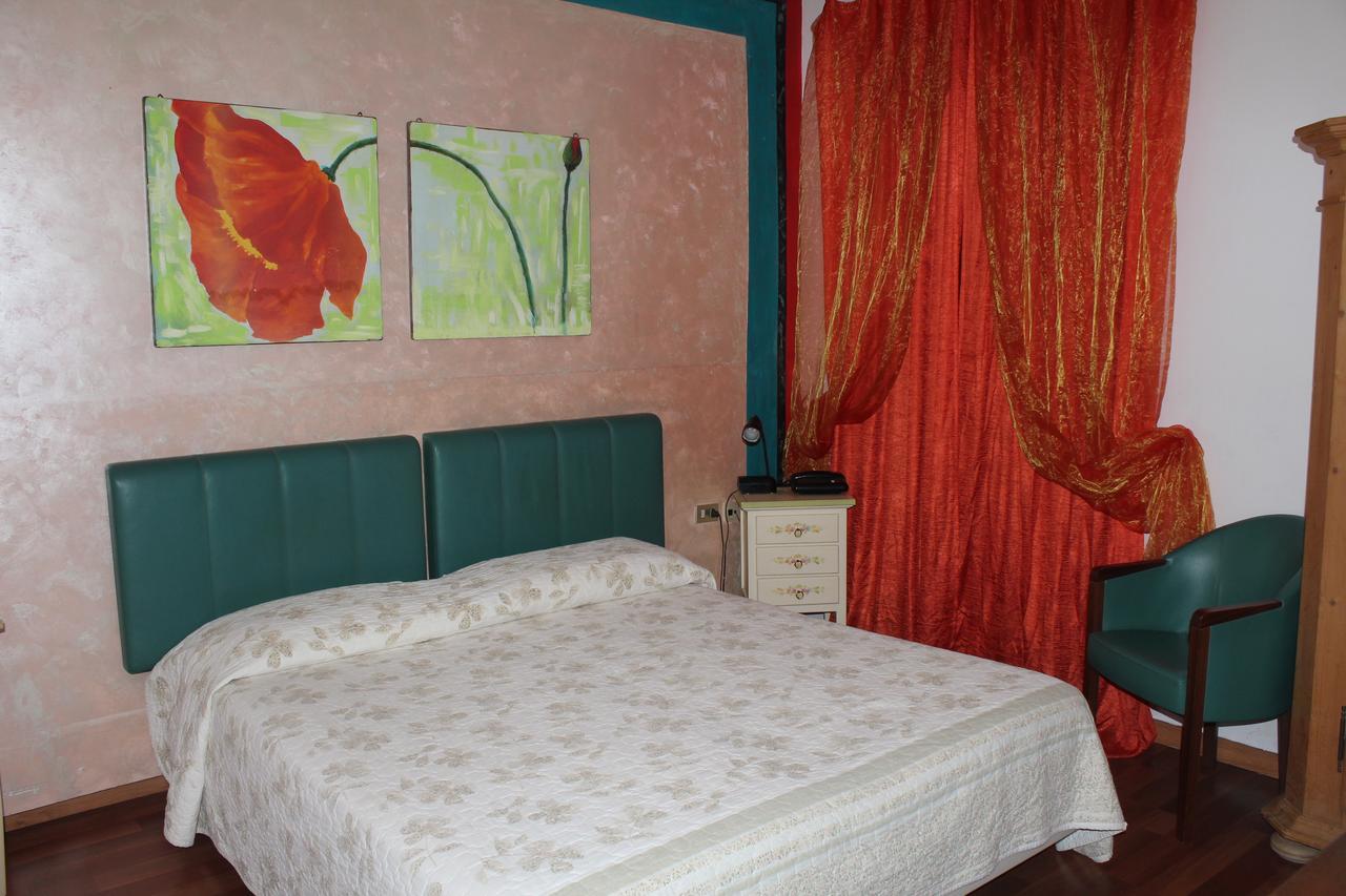 Hotel Benedetti Campello sul Clitunno Buitenkant foto